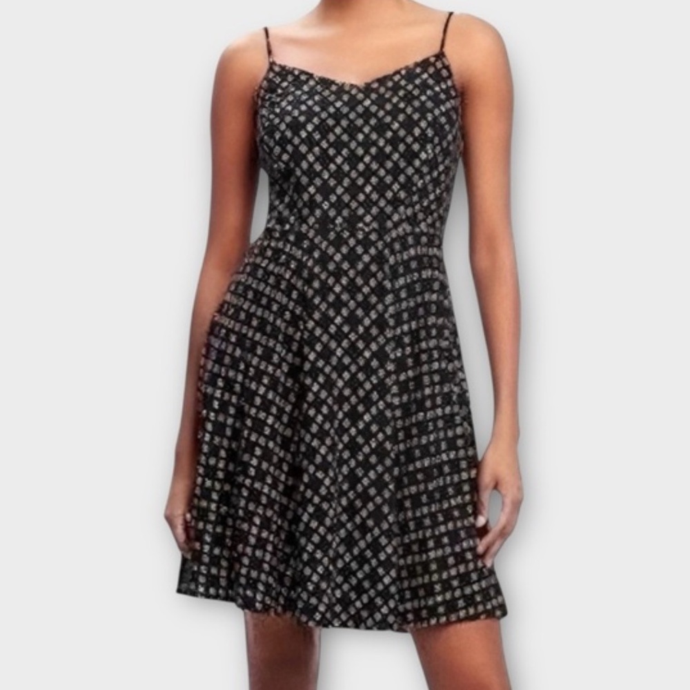 Old Navy Fit And Flare Y2K Dress M Black Geo Print Fairy Romantic Babydoll